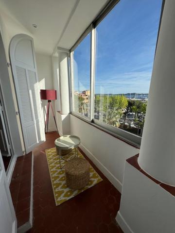 Maison De Village Renovee Avec Vue Mer Exceptionnelle Sainte-Maxime Ngoại thất bức ảnh